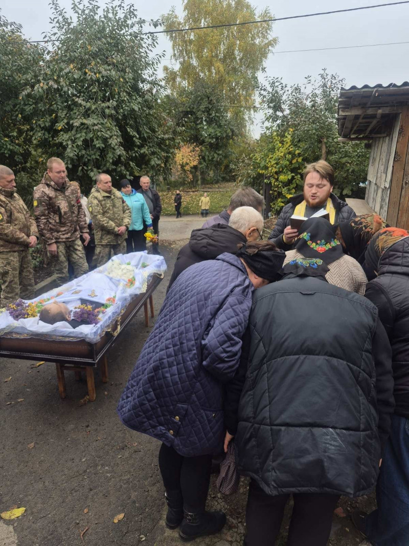 На Волині 78-річний батько поховав сина-захисника Миколу Барилюка, якого влітку призвали до війська