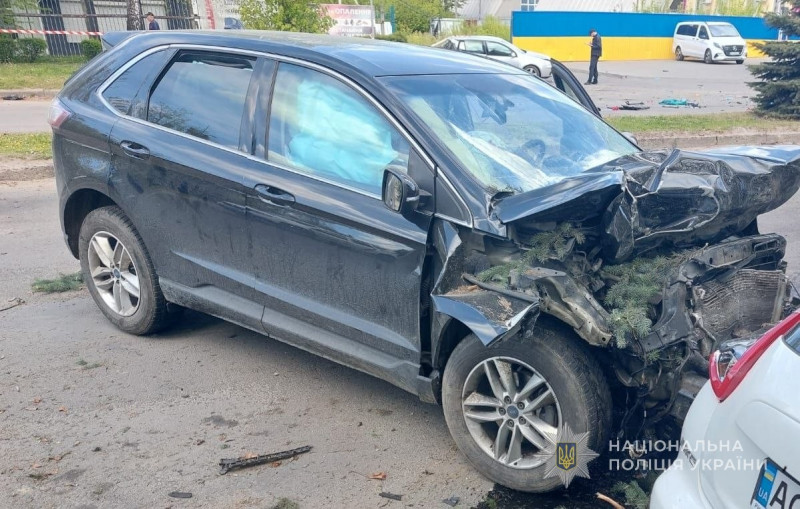 Зіткнулися 4 автомобілі: розповіли деталі аварії з постраждалими у Луцьку