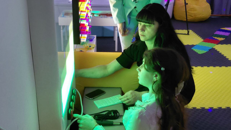 Благодійний фонд AVESTERRA створив на Волині сучасну сенсорну кімнату для реабілітації дітей