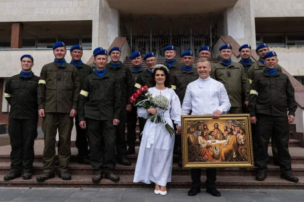 На Волині з початку війни серед нацгвардійців одружилося вісім пар закоханих