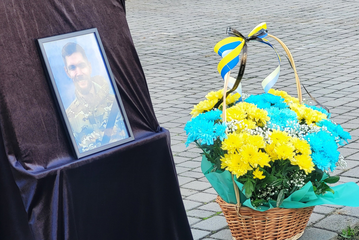 Не дочекався народження дитини: на Волині попрощались з Героєм Леонідом Семенюком