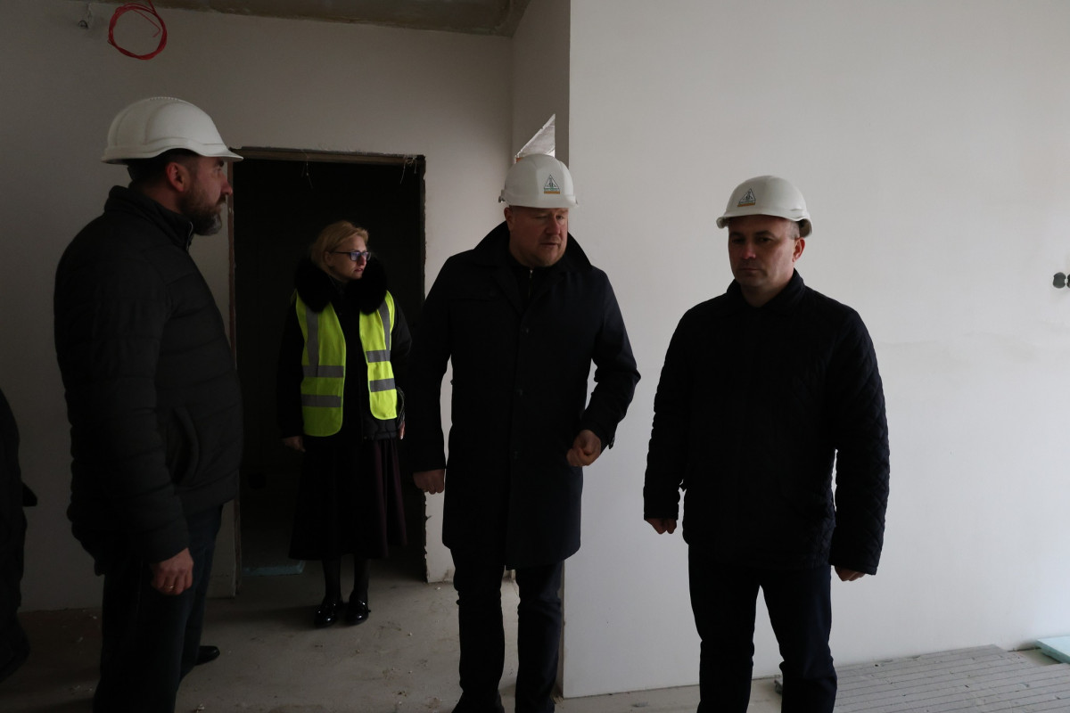 У місті на Волині добудовують два багатоквартирні будинки для переселенців