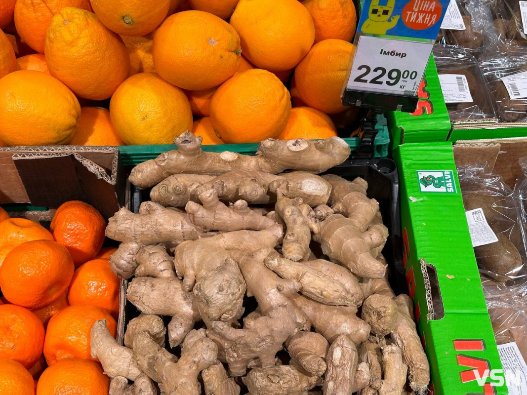 Ціни на «вітамінний набір»: скільки у Луцьку коштують лимони, імбир та мед
