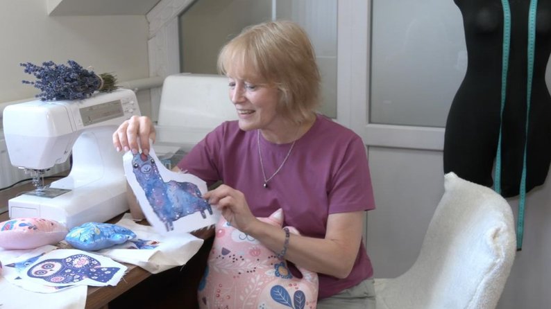 М’які лавандові друзі: у Луцьку подружжя харків’ян шиє унікальні іграшки
