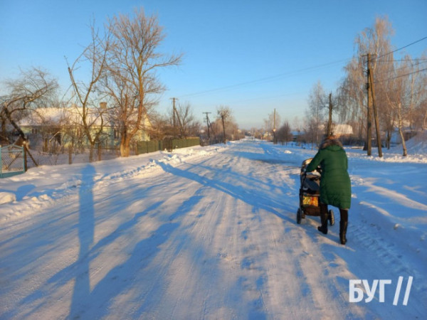 «Ноги роз’їжджалися на льодяній дорозі»: жителі громади на Волині нарікають на нечищені вулиці