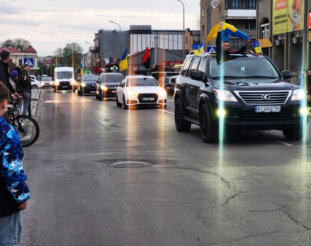 Після півтора року полону додому повернувся Герой з Волині Максим Муха