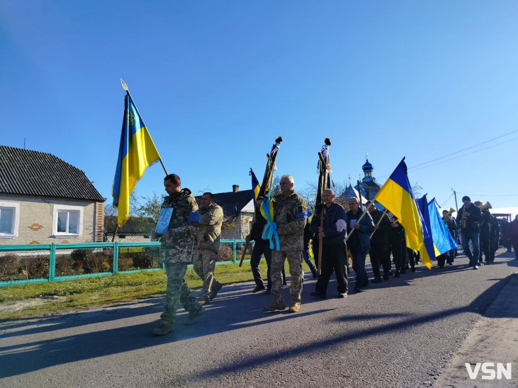 Через рік знайшов вічний спочинок: на Волині попрощалися з 37-річним Героєм Віктором Терешкевичем