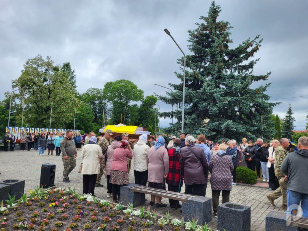 Понад два роки вважався зниклим безвісти: у громаді на Волині попрощалися з Героєм Олександром Барилюком