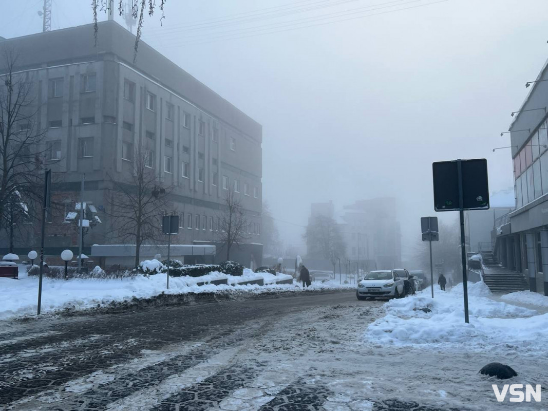 Від перших снігів до лютневих відлиг: якою була зима у Луцьку. Фоторепортаж
