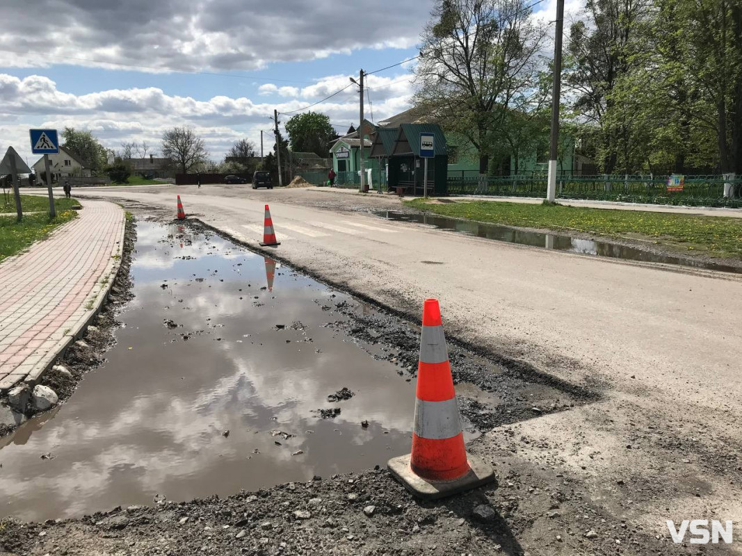 Біля Луцька почали ремонт важливої дороги