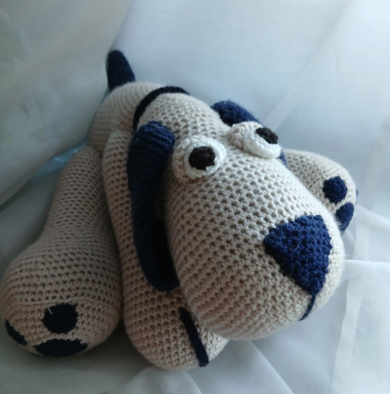 «Гачок завжди зі мною»: історія майстрині-переселенки з Луганщини, яка перевезла своє натхнення на Волинь