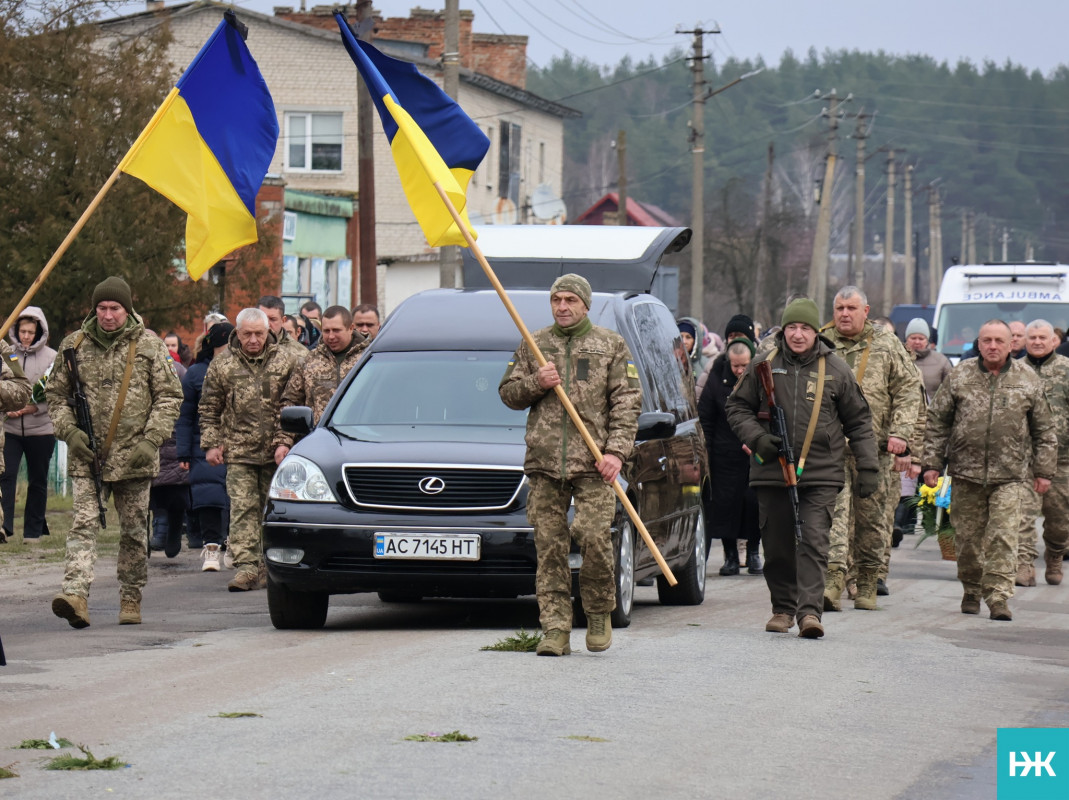 Рік надії й очікування: на Волині попрощалися з Героєм Віктором Фесиком
