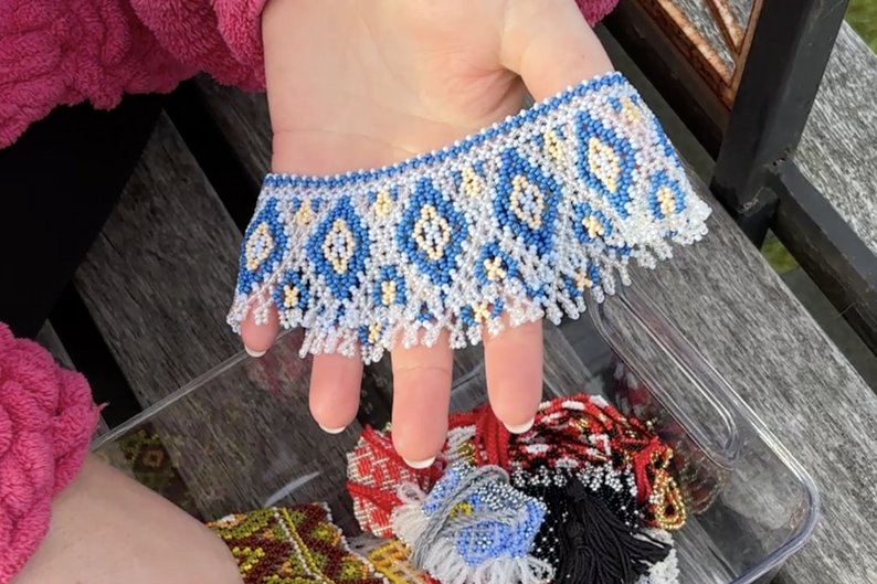 Рукоділля як терапія: як майстриня з Волині знаходить спокій під час війни