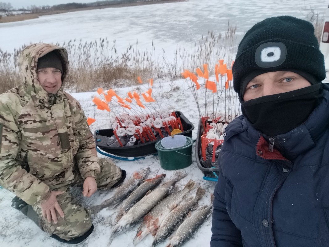 На Рівненщині масово ловлять щуку: рибалки показали свої трофеї. Фото