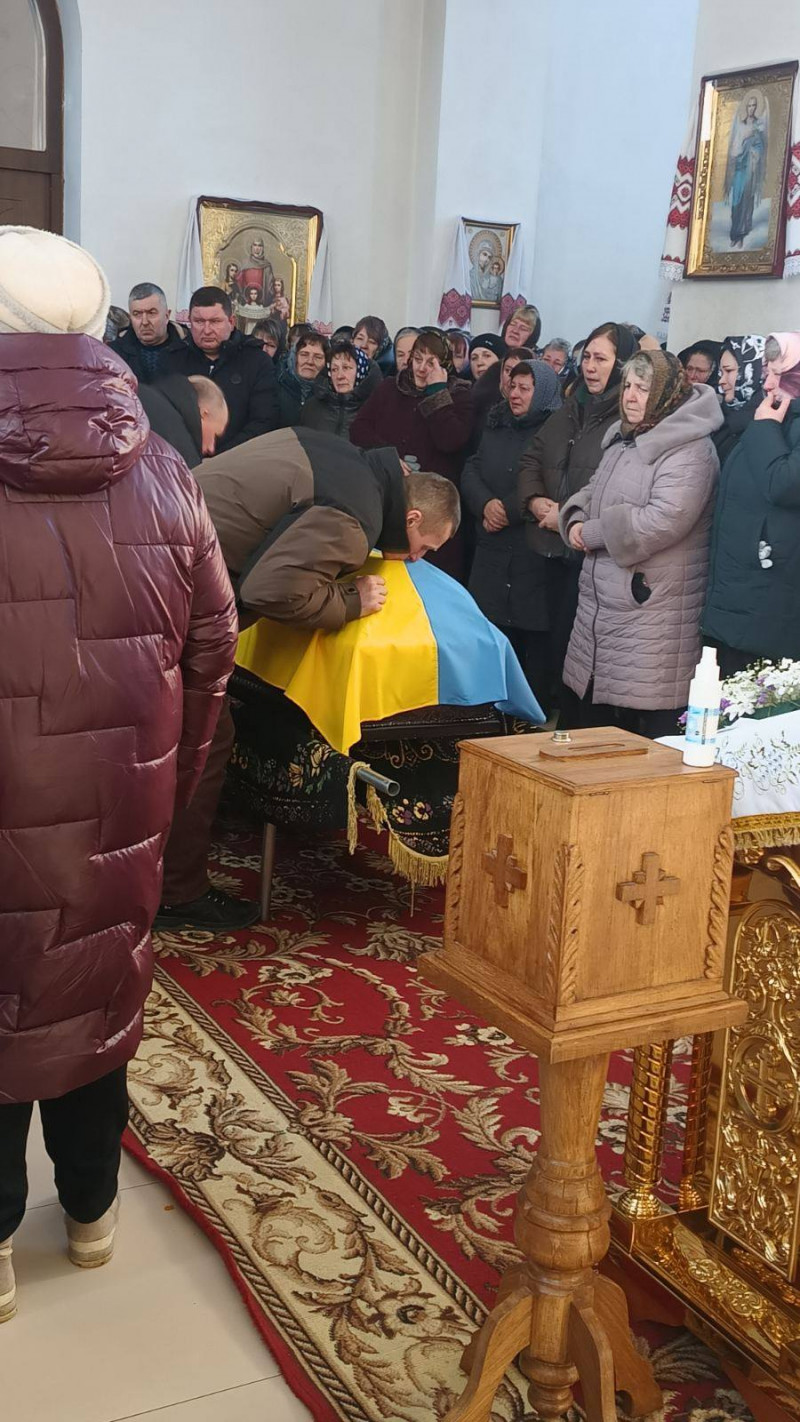 Загинув майже три роки тому: на Волині попрощалися з Героєм Олександром Оксенюком