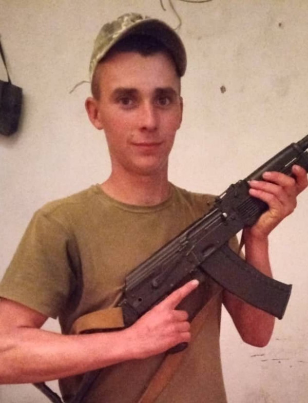 Назавжди залишиться 22-річним: на Волині попрощалися із загиблим Героєм