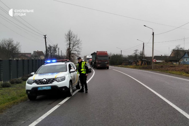 Смертельна аварія у Луцькому районі: водій вантажівки загинув, пасажир - у лікарні