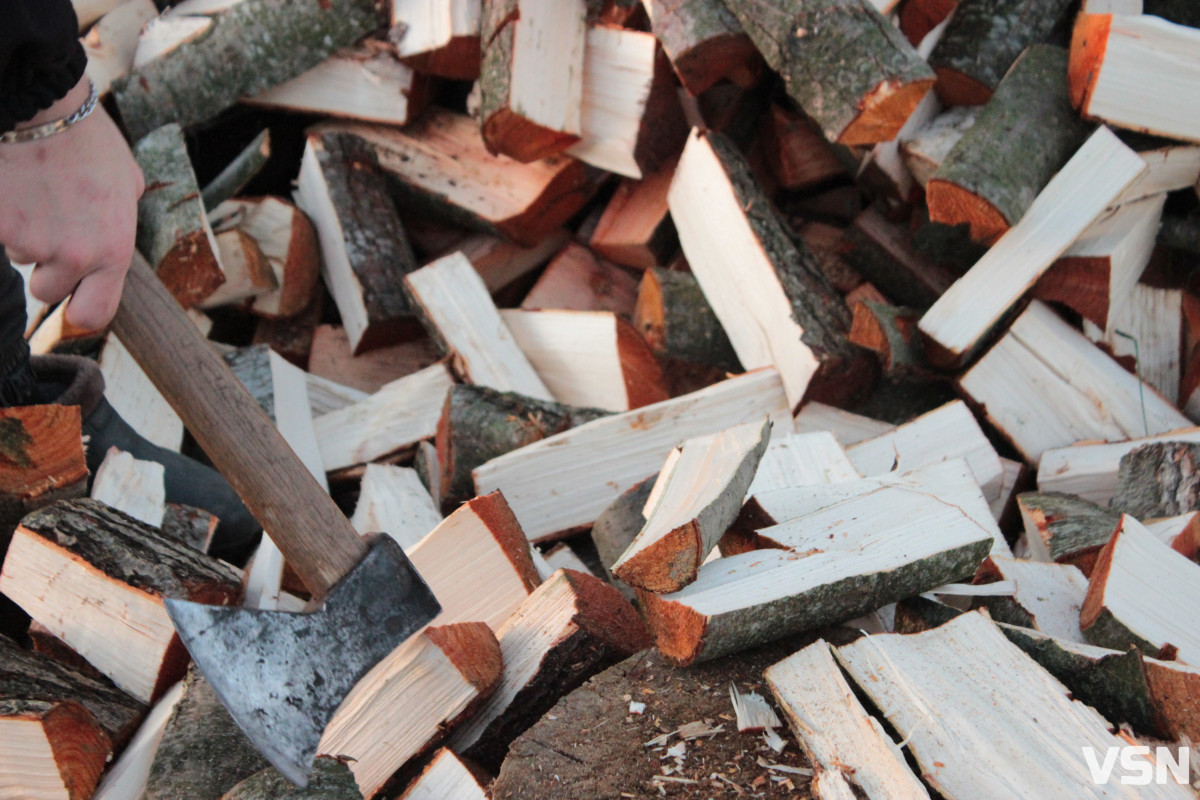 Грубка, дрова і тепла підлога: як будуть зимувати села на Волині