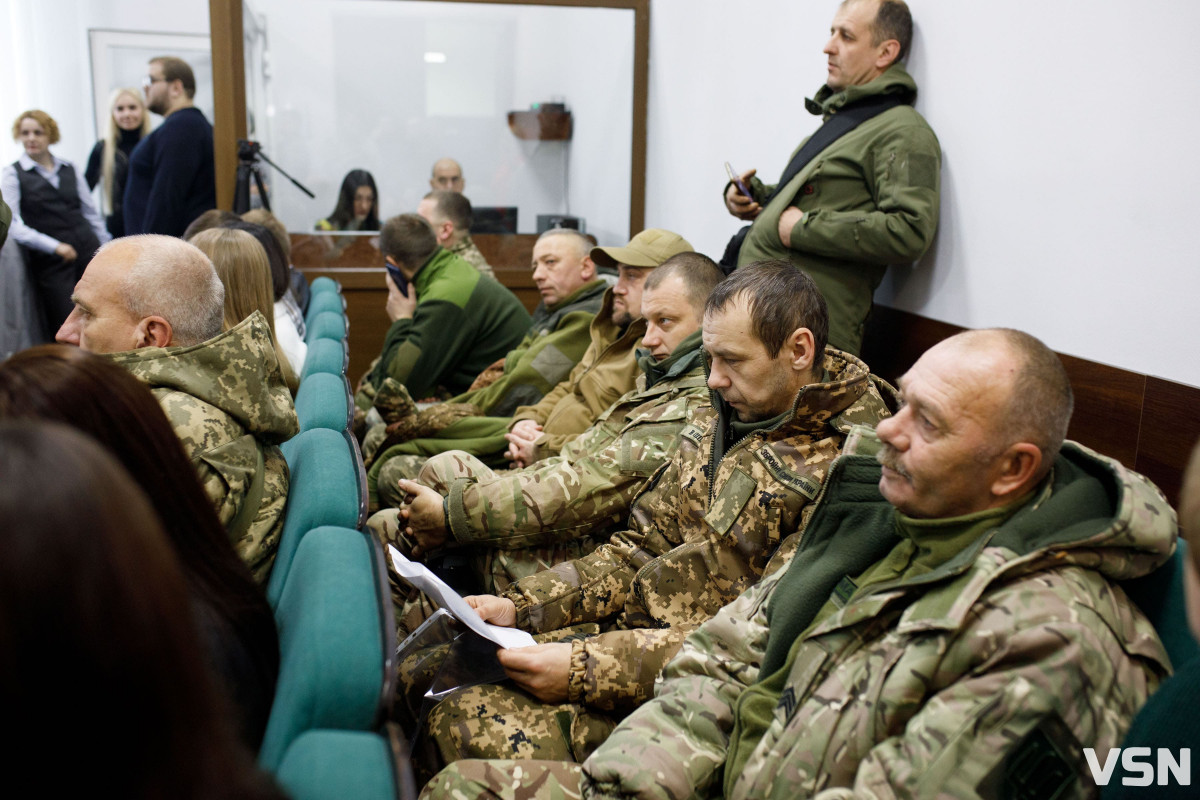 Військові у Луцькраді: ветеранський хаб і 500 мільйонів гривень на ЗСУ. Фоторепортаж з сесії