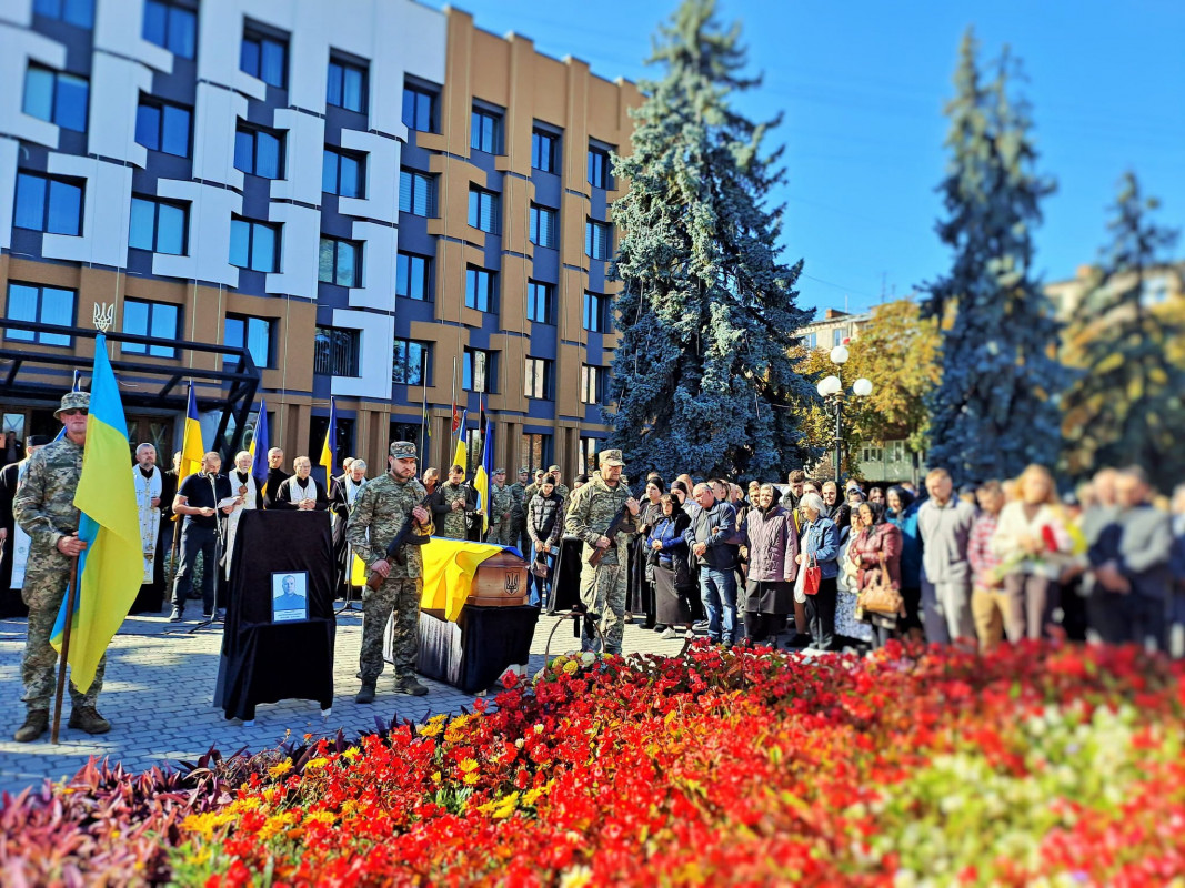 Йому назавжди 37: на Волині попрощалися із полеглим захисником Дмитром Бондаруком