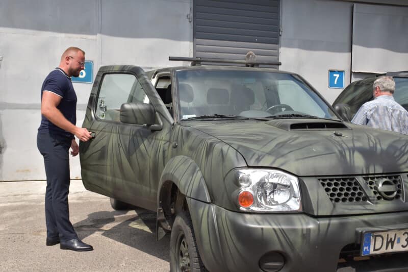 Луцька міська рада передала військовим ще два автомобілі