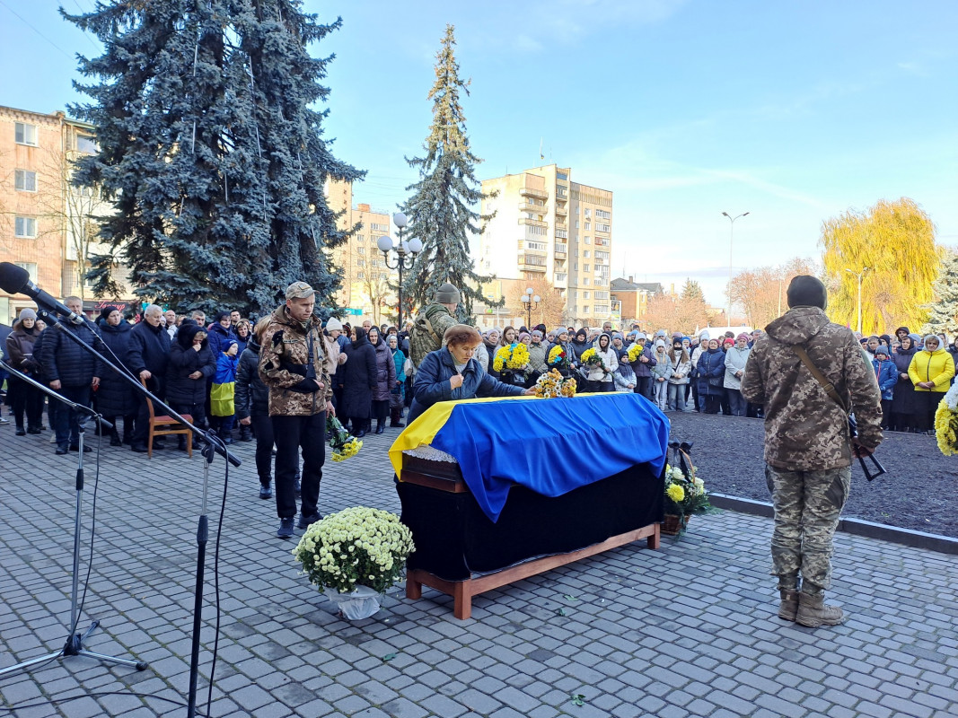 Двоє синочків втратили батька: на Волині попрощались з Героєм Дмитром Табачуком