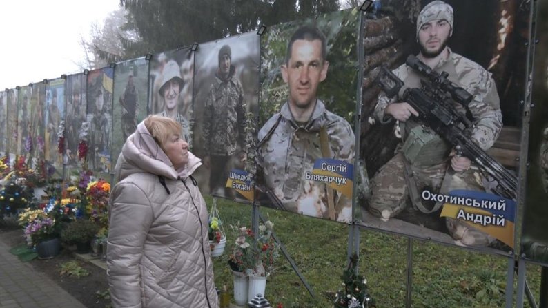 Рідний син загинув на війні: мати загиблого Героя з Волині Андрія Охотинського хоче всиновити дитину
