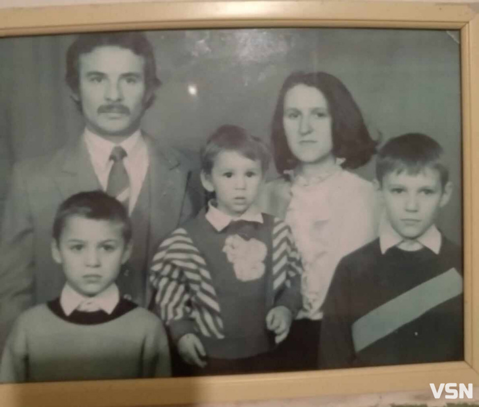 Не хотів, щоб було соромно дивитися синові в очі, тому повернувся з-за кордону захищати країну: спогади про сапера з Волині, якому назавжди 33