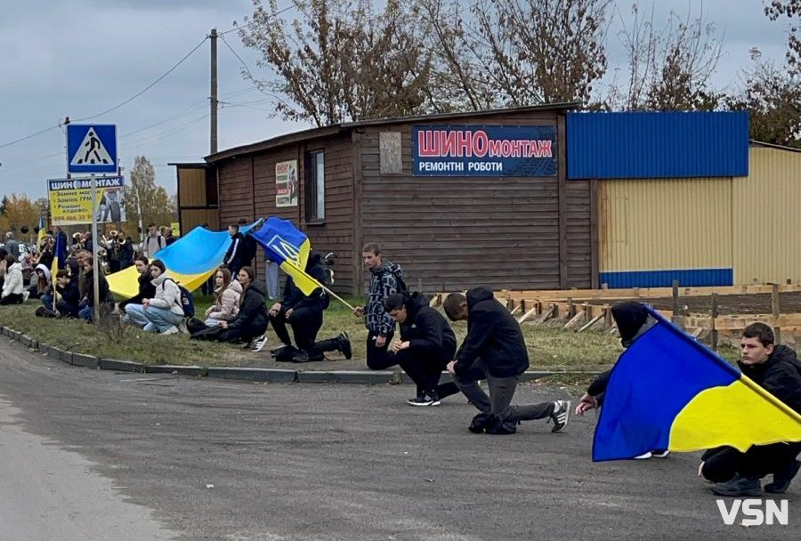 «На щиті» з Курщини повернувся додому: на Волині попрощалися із Героєм Костянтином Карабаджаком