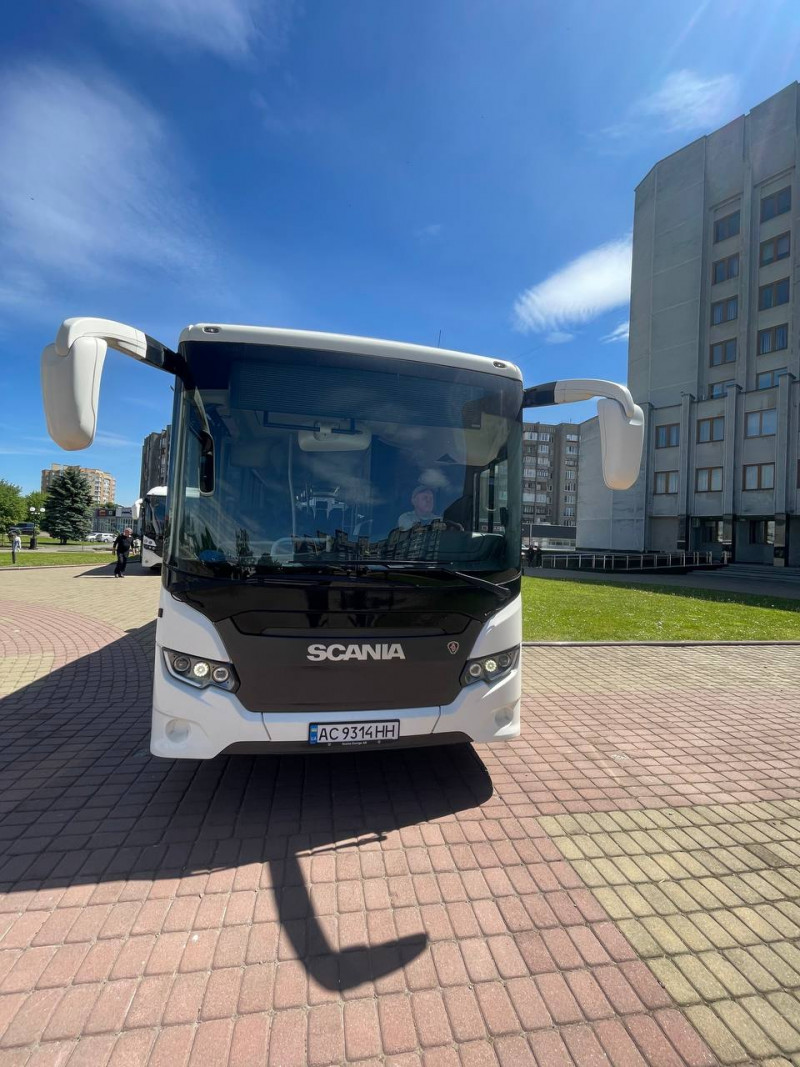 Військовий ліцей у Луцьку та школярі з Шацька отримали нові автобуси