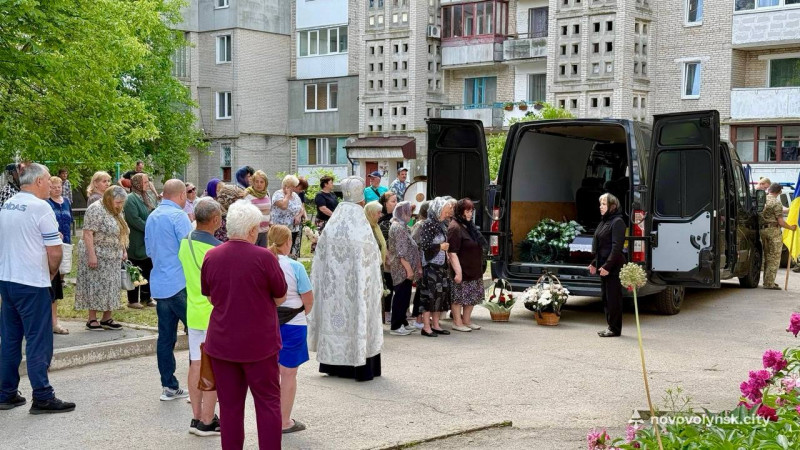 На Волині попрощалися із 46-річним воїном Сергієм Бабкіним