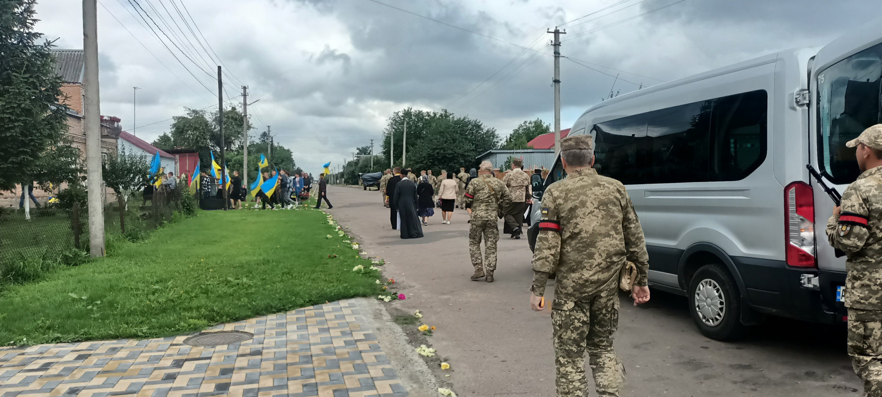 3-річна донечка втратила батька: на Волині віддали останню шану молодому Герою Гнату Валеру
