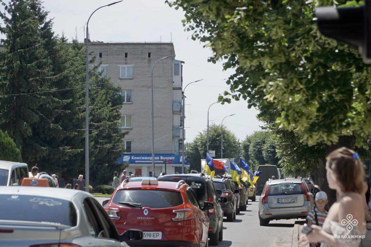 Волиняни попрощалися з Героєм Юрієм Глусем, який помер від поранень, отриманих на фронті