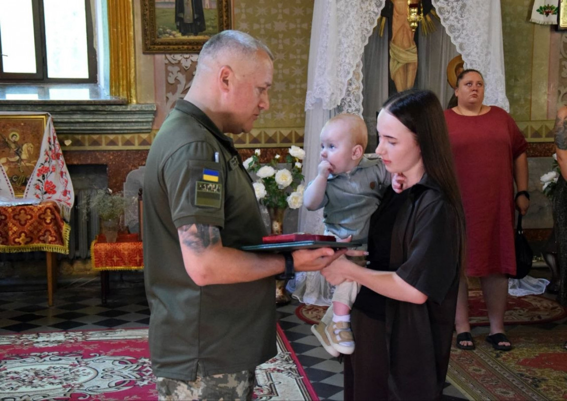 На Волині родинам загиблих прикордонників вручили посмертні державні нагороди