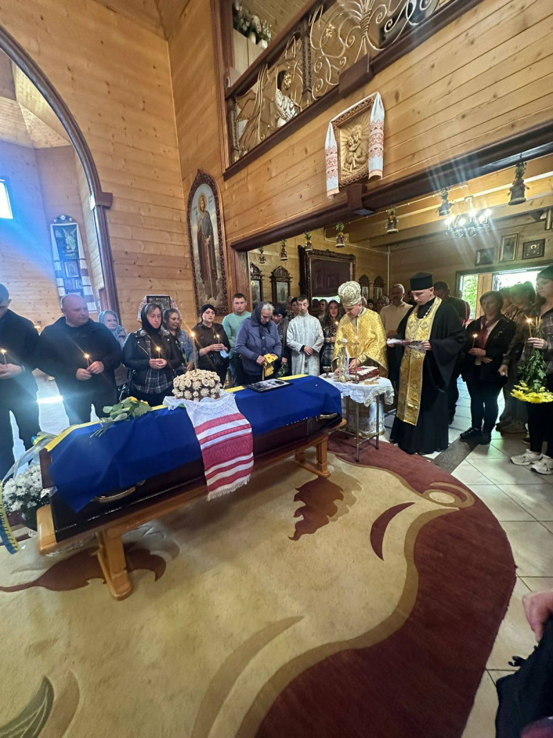 Не встиг створити сім’ю: на Волині в останню земну путь провели 28-річного Героя Миколу Шевчука