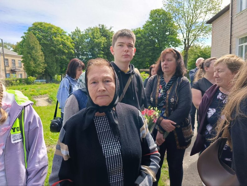 Діти досі не вірять, що батьків більше немає в живих: у місті на Волині відкрили меморіальні дошки на честь двох полеглих захисників