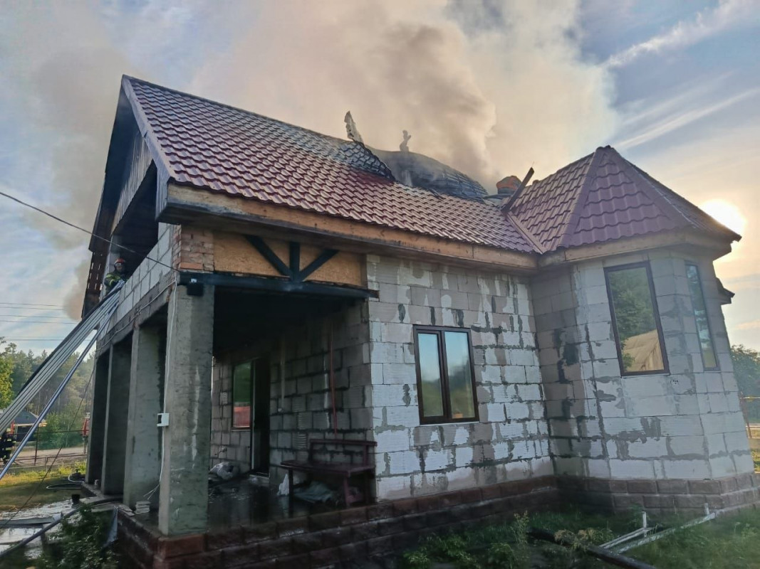На Волині згоріли два будинки: деталі масштабної пожежі