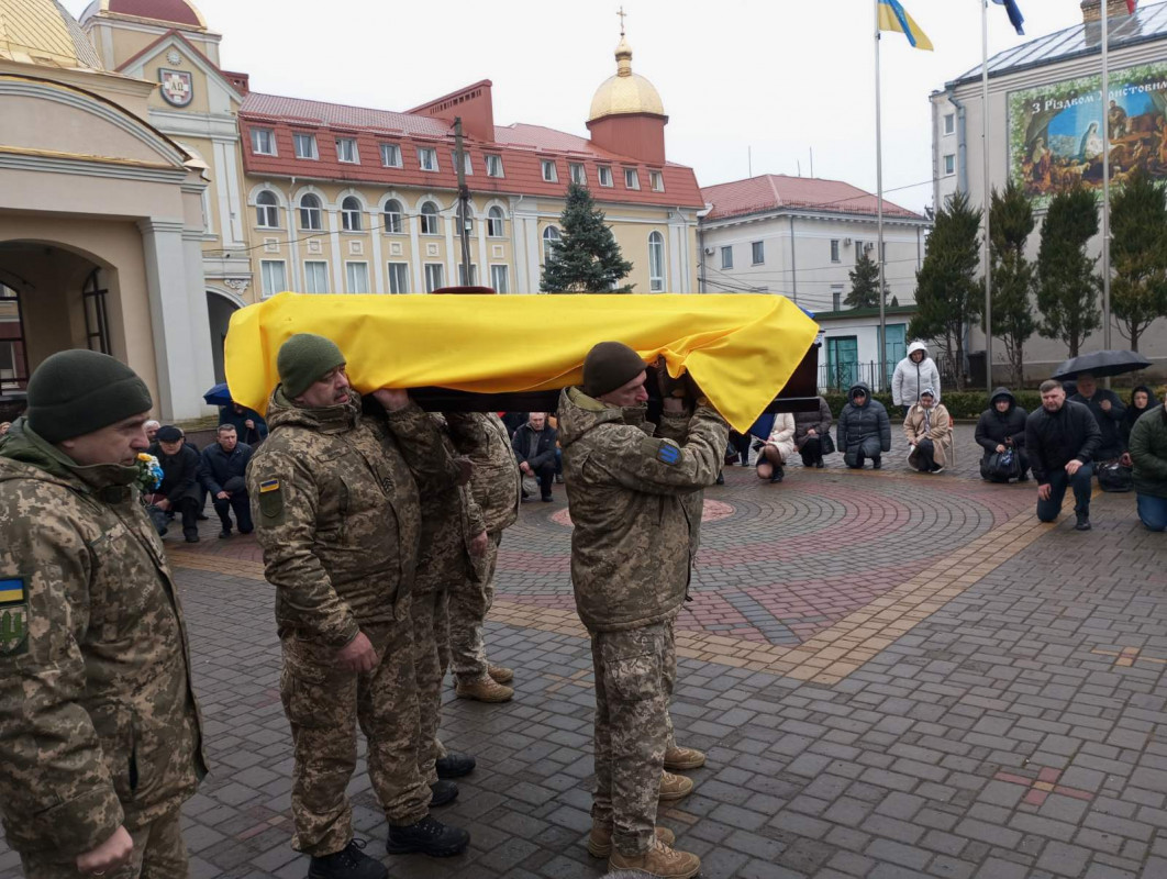 Трагічний день: на Волині попрощалися з Героєм Євгеном Пришвою