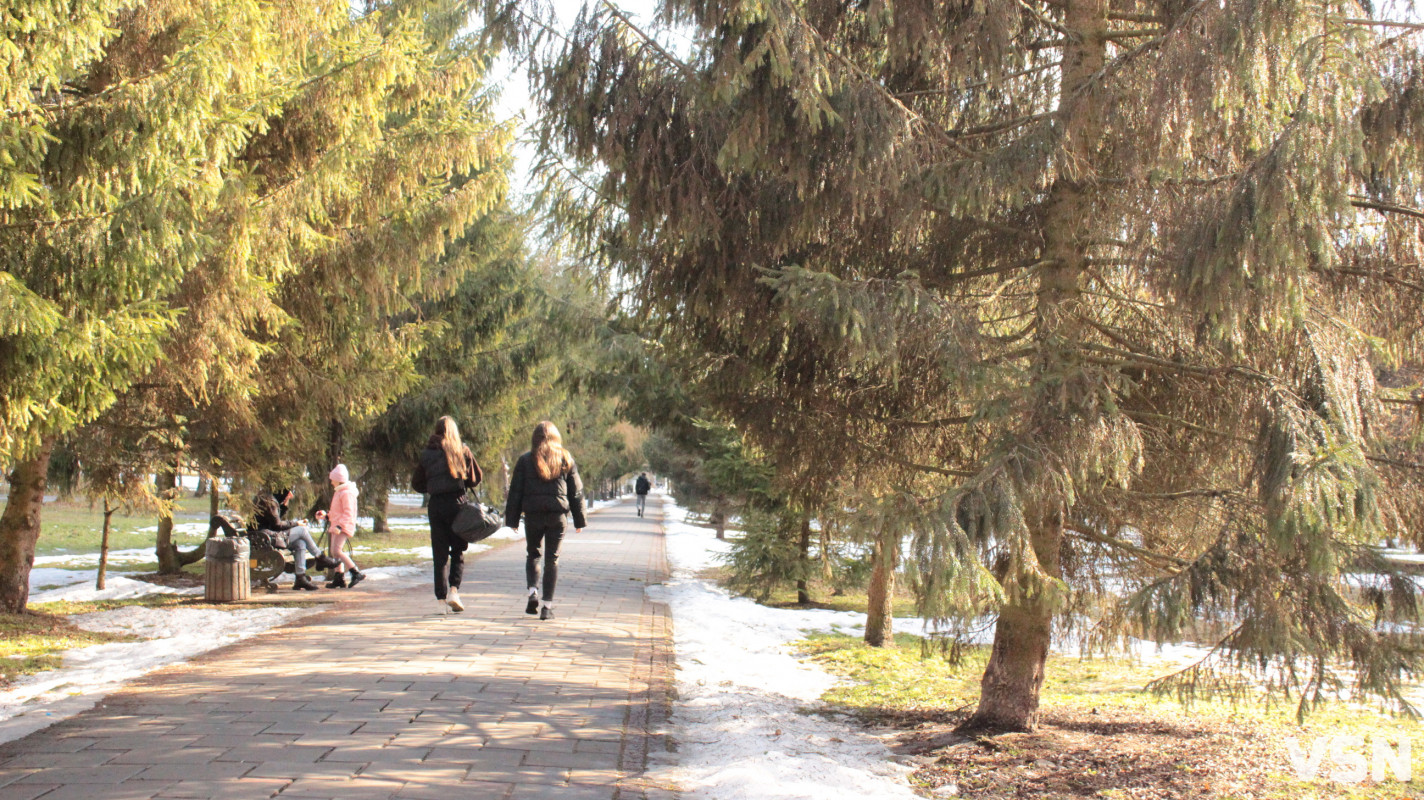 Весна у Луцьку: фоторепортаж із парку імені Лесі Українки