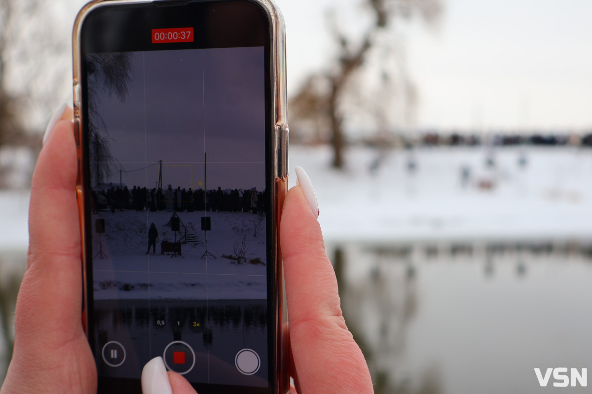 Як у Луцьку освячували воду на річці Стир. Фоторепортаж