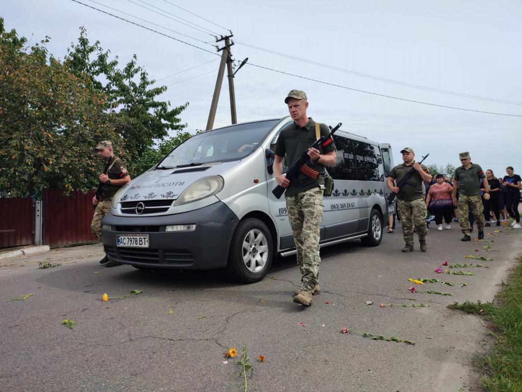 Чорний день на Волині: попрощалися із Героєм Русланом Швецем