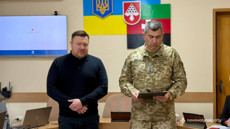 У Нововолинську вручили посмертну нагороду родині Героя Михайла Новікова