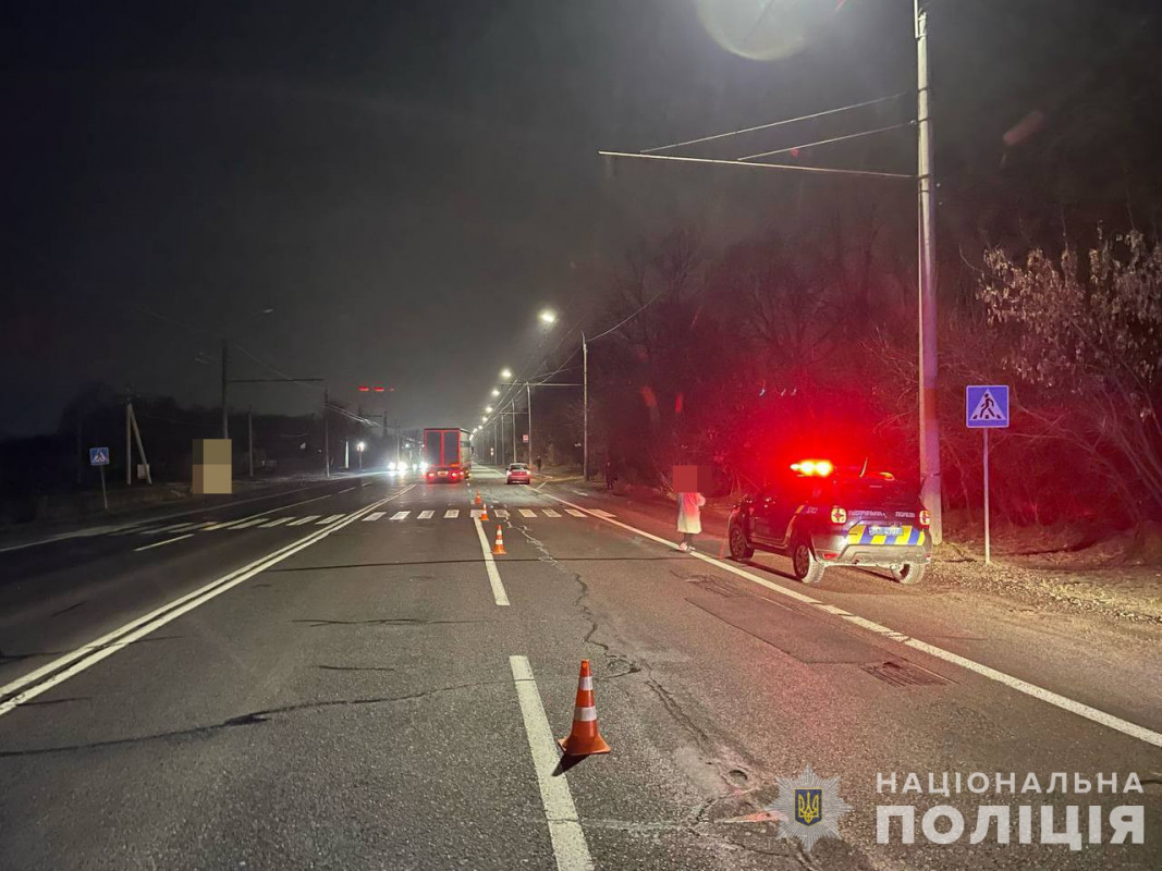 У Луцькому районі водійка на авто збила двох жінок на пішохідному переході. Фото