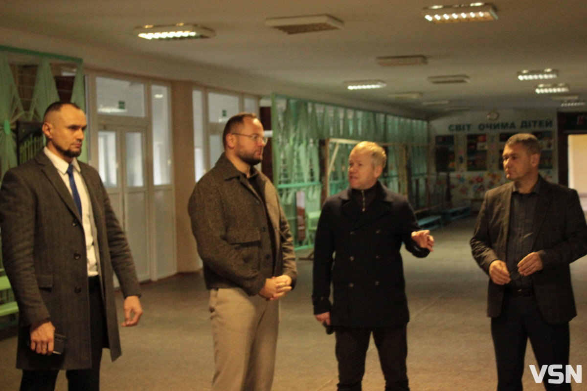 У луцьких школах та дитячій поліклініці встановили станції очистки води