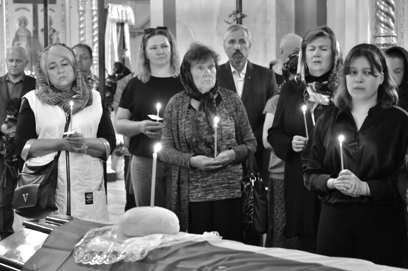 Не зміг відзначити 50-річчя: у Луцьку попрощалися із полеглим Героєм Русланом Лужанцовим