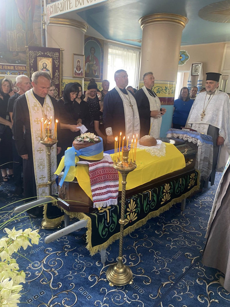 Більше року вважався зниклим безвісти: на Волині попрощались із 27-річним Героєм Костянтином Смірновим