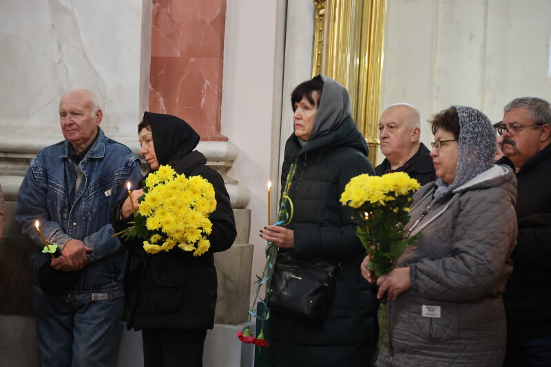 Загинув понад рік тому: у Луцьку попрощалися з Героєм Сергієм Коровіцьким