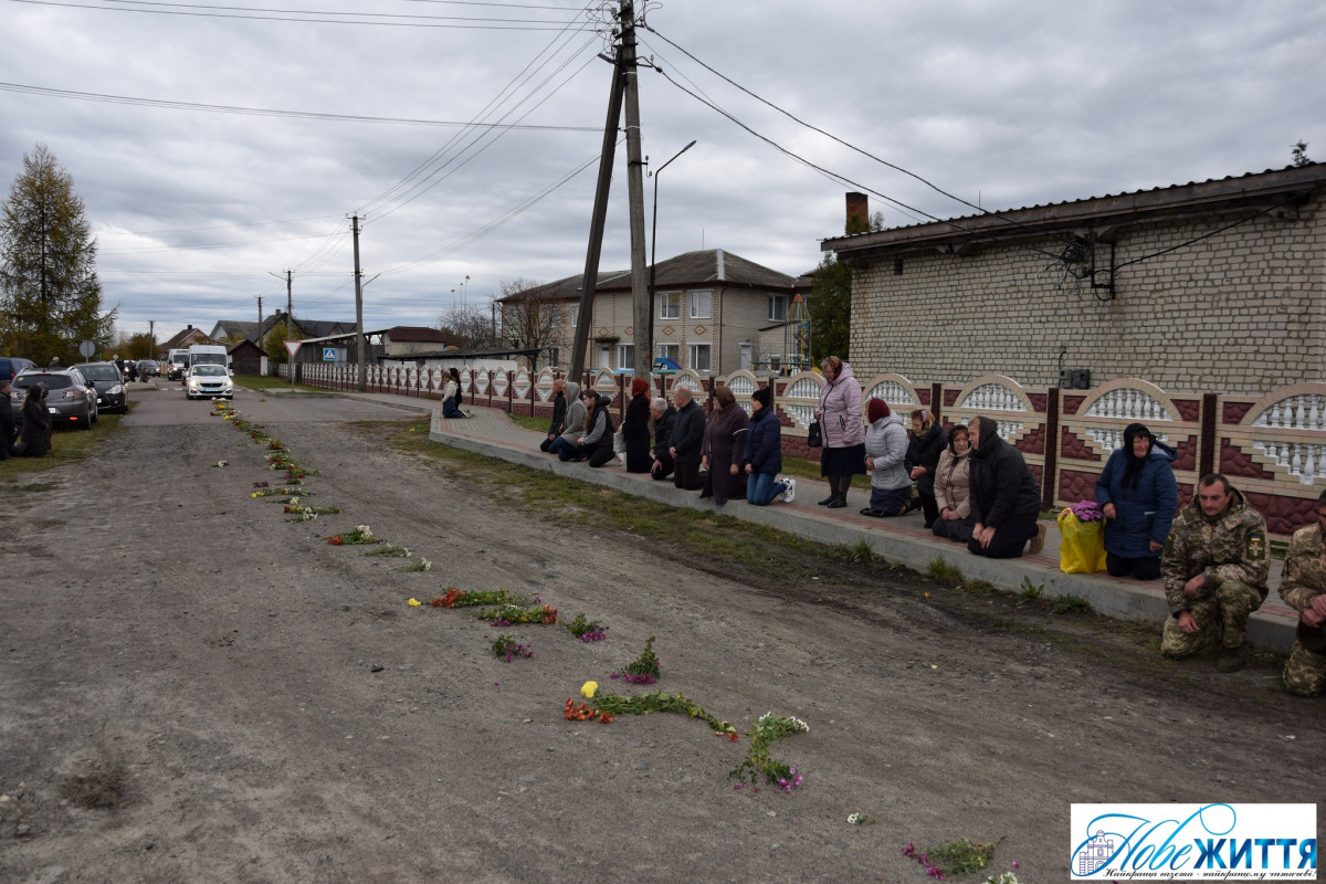 І небо плакало за ним: в останню дорогу провели 32-річного Героя з Волині Андрія Бондаря