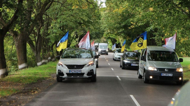 Понад рік і сім місяців невідомості: на Волині провели в останню путь Героя Івана Міневича