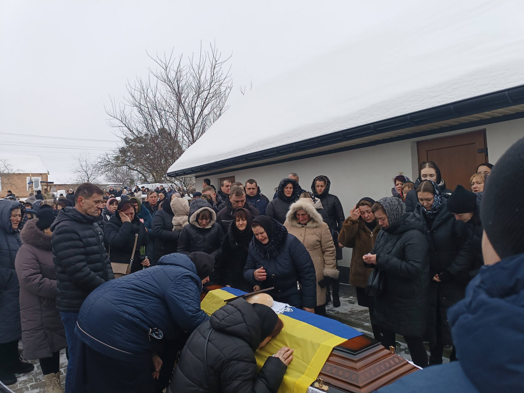 Тривалий час вважався зниклим безвісти: на Волині попрощалися з Героєм Володимиром Вакульчуком